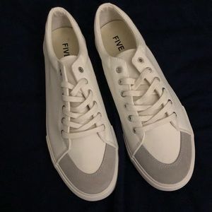 Brand New White Grayson Sneaker